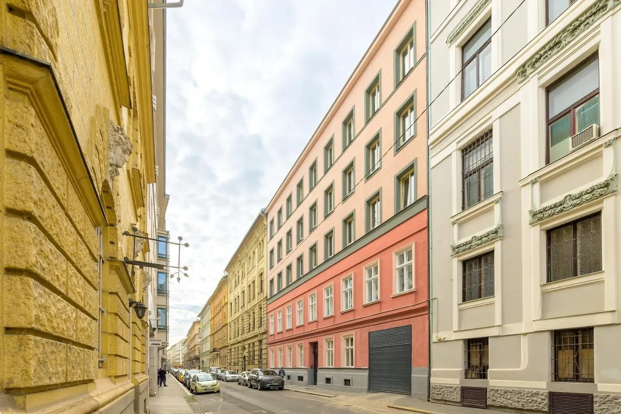 Apartment Millenium Spa Island Budapest
